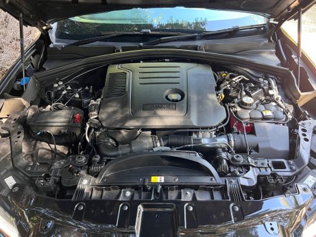 Jaguar F-Pace 2.0 D200 MHEV R-Dynamic HSE Black Auto AWD Euro 6 (s/s) 5dr 42