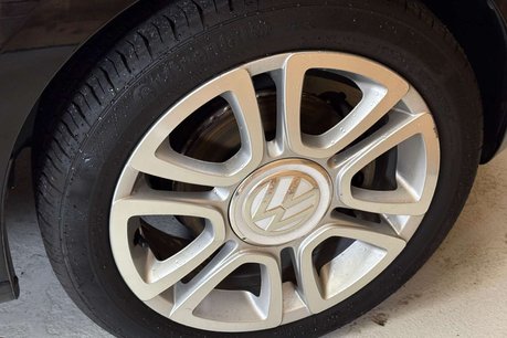 Volkswagen Up 1.0 High up! Hatchback 5dr Petrol ASG Euro 5 (75 ps) 47