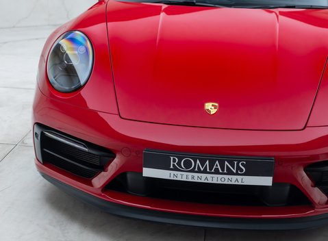 Porsche 911 Carrera 4 GTS (992) 30