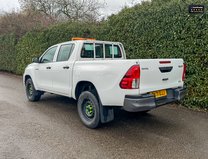Toyota Hilux Active | 2.4 LT | AC | Sensors | Double Cab | 6