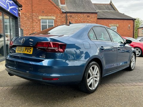 Volkswagen Jetta GT TDI BLUEMOTION TECHNOLOGY 3