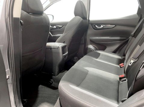 Nissan Qashqai 1.3 DIG-T N-Connecta SUV 5dr Petrol DCT Auto Euro 6 (s/s) (160 ps) Air Con 21