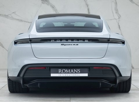 Porsche Taycan 4S 5