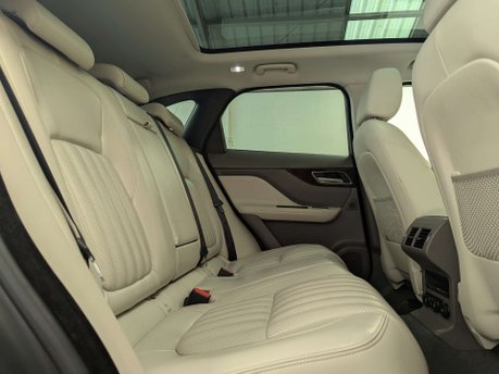 Jaguar F-Pace 2.0 F-PACE Portfolio AWD D Auto 4WD 5dr 50