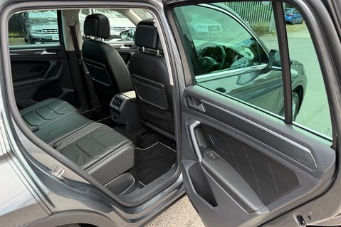Volkswagen Tiguan SEL TSI BMT 4MOTION DSG - PANROOF - CARPLAY - FULL SERVICE HISTORY 31