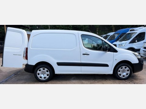 Peugeot Partner 1.6 BlueHDi 854 Professional Panel Van 5dr Diesel Manual L1 (112 g/km, 97.6 25