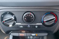 Hyundai i20 MPI SE.AUTOMATIC..1 PREVIOUS OWNER,18 STAMPS,AIR CON,LAST OWNER  9 YEARS. 19