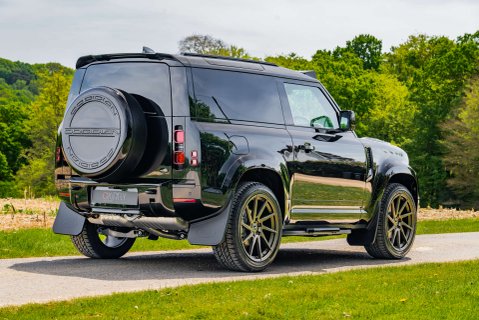 Land Rover Defender D250 X-Dynamic HSE Hard Top Obsidian 4