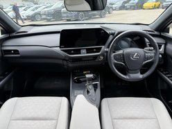Lexus Ux 2.0 250h Takumi SUV 5dr Petrol Hybrid E-CVT Euro 6 (s/s) (184 ps) 29