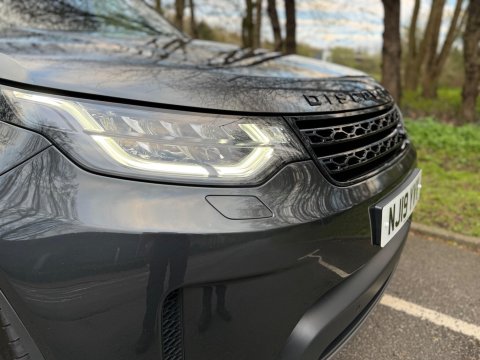 Land Rover Discovery 3.0 SD V6 HSE SUV 5dr Diesel Auto 4WD Euro 6 (s/s) (306 ps) 37