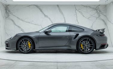 Porsche 911 Turbo S (992) 5