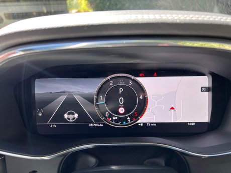 Jaguar F-Pace 2.0 D200 MHEV R-Dynamic HSE Black Auto AWD Euro 6 (s/s) 5dr 86