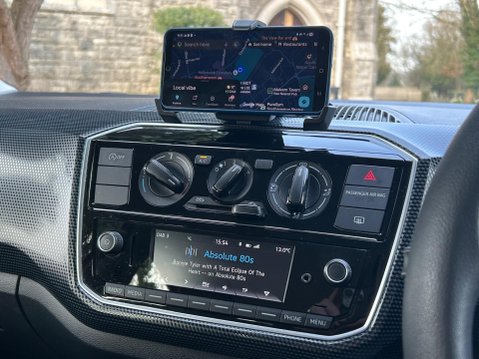 Volkswagen Up MOVE UP TECH EDITION 28