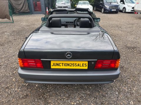 Mercedes-Benz 300 3.0 SL Convertible 2dr Petrol Automatic (231 bhp) 14