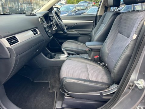 Mitsubishi Outlander 2.0h 12kWh GX3h CVT 4WD Euro 5 (s/s) 5dr 27