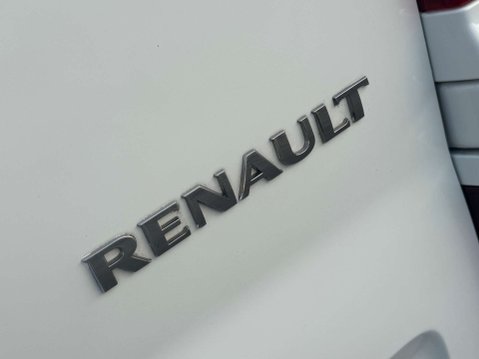 Renault Trafic 2.0 dCi ENERGY 28 Business+ Panel Van 5dr Diesel Manual SWB Standard Roof E 32