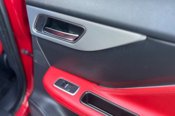 Jaguar F-Pace 3.0 V6 D300S AWD AUTO 34