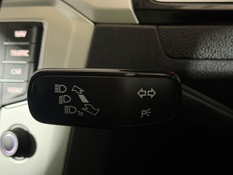 Volkswagen Passat SE BUSINESS TDI BLUEMOTION TECH DSG 23