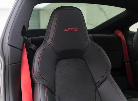 Porsche 911 Carrera GTS (992) 10