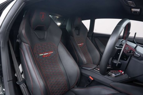 Lamborghini Huracan 5.2 Huracan Evo LP 640-4 Semi-Auto 4WD 2dr 18