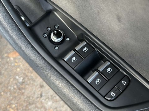 Audi A4 2.0 A4 Black Edition 35 TDI MHEV Semi-Auto 5dr 38