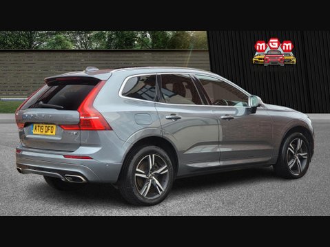 Volvo XC60 T8 TWIN ENGINE R-DESIGN PRO AWD 10