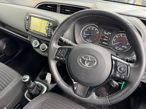 Toyota Yaris 1.5 VVT-i Icon Tech Euro 6 5dr 2