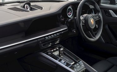 Porsche 911 (992) Turbo S 17