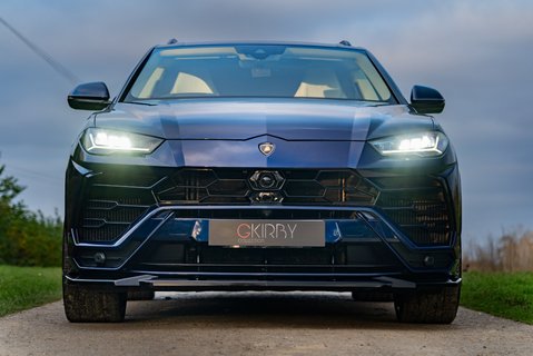 Lamborghini Urus 17