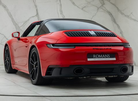 Porsche 911 Targa 4 GTS (992) 13