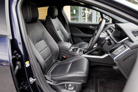 Jaguar I-Pace BLACK 36