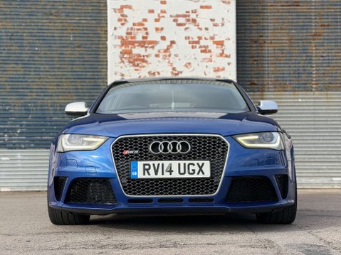 Audi RS4 4.2 FSI V8 Estate 5dr Petrol S Tronic quattro Euro 5 (450 ps) 3