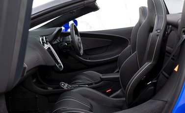 McLaren 570S Spider 17