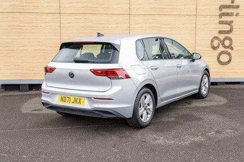 Volkswagen Golf LIFE ETSI DSG 2