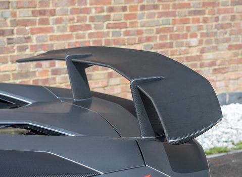 Lamborghini Aventador SV LP750-4 Roadster 34