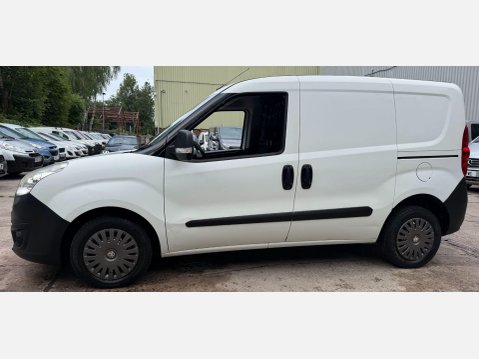 Vauxhall Combo 1.3 CDTi 2000 ecoFLEX 16v Panel Van 3dr Diesel Manual FWD L1 H1 (126 g/km, 17