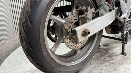 Yamaha FZ 2004 HIGH MILEAGE COMMUTER BIKE / PARTS BIKE 600CC 15