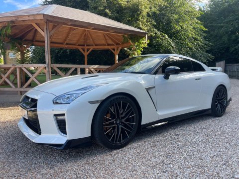 Nissan GT-R 3.8 V6 Recaro Coupe 2dr Petrol Auto 4WD Euro 6 (570 ps) 8