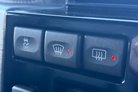 Land Rover Defender 90 TD Autobiography Station Wagon - 1/100 Made - LR Service History 34