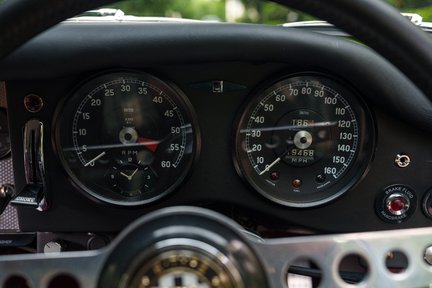 Jaguar E-Type 3.8 FHC 14