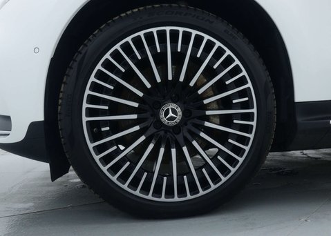 Mercedes-Benz EQC EQC 400 80kWh AMG Line (Premium) SUV 5dr Electric Auto 4MATIC (408 ps) 17