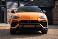 Lamborghini Urus V8 4