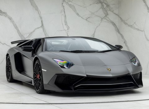 Lamborghini Aventador SV LP 750-4 Roadster 1