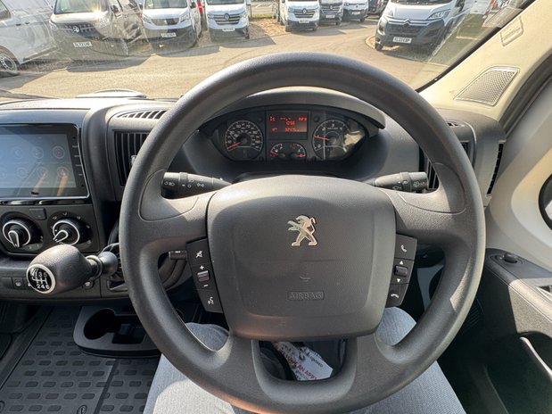 Peugeot Boxer LWB L3H2 [SOLD MM] Medium Roof Pro Premium Plus 335 Air Con Nav Sensors EUR 16