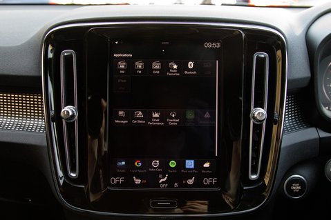 Volvo XC40 T4 R-DESIGN PRO 28