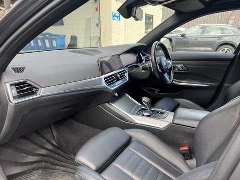 BMW 3 Series 2.0 320i M Sport Touring 5dr Petrol Auto Euro 6 (s/s) (184 ps) 17