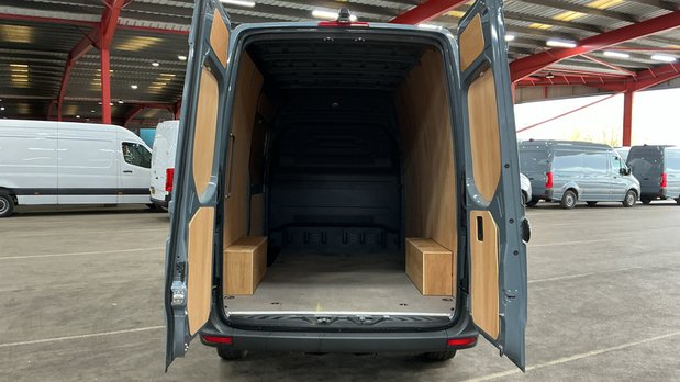 Mercedes-Benz Sprinter AUTO MWB L2H2 High Roof 315 Pro Air Con Camera EURO 6 5