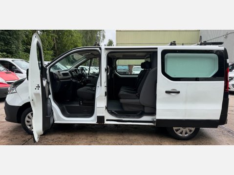 Renault Trafic 1.6 dCi 27 Business Crew Van Double Cab 6dr Diesel Manual SWB Euro 6 (120 p 26