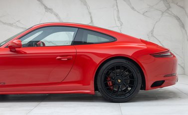 Porsche 911 Carrera 4 GTS (991.2) 48