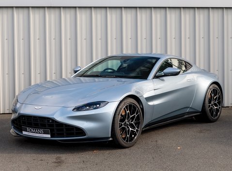 Aston Martin V8 Vantage 6